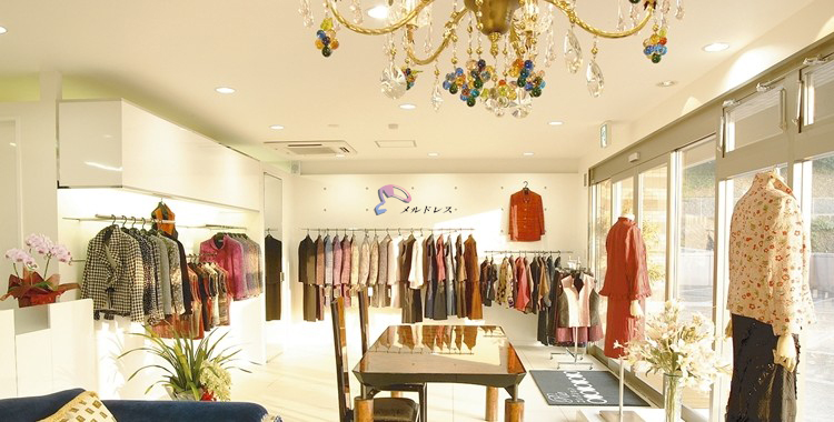メルドレス店内1